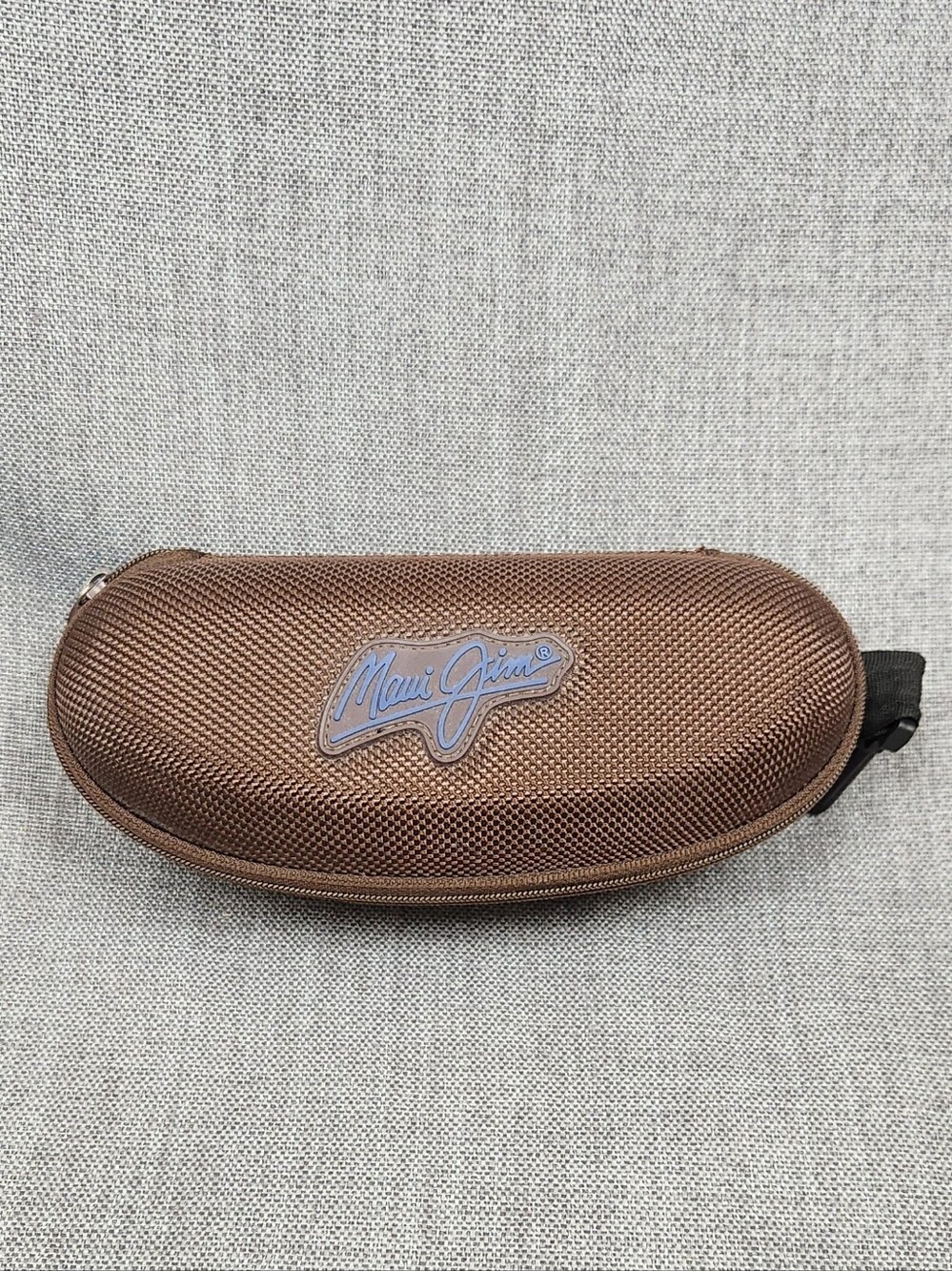 Maui Jim Clam Shell Zip Up Durable Sunglasses Case.